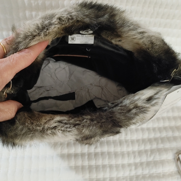 Terry Lewis faux fur bag - Picture 3 of 3